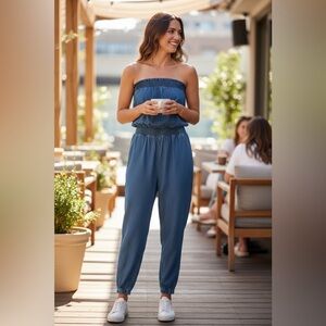 Zara Basic chambray blue strapless jumpsuit tapered legs, and pockets, Size S